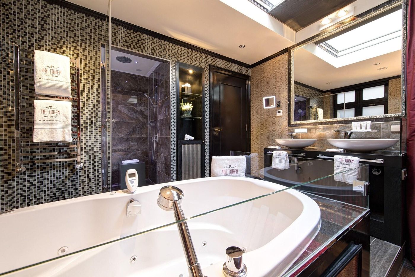 The-Pavilions-Amsterdam--The-Toren-Room-22