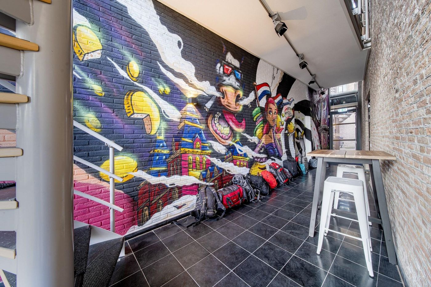 City-Trip-Hostels-Lobby-13