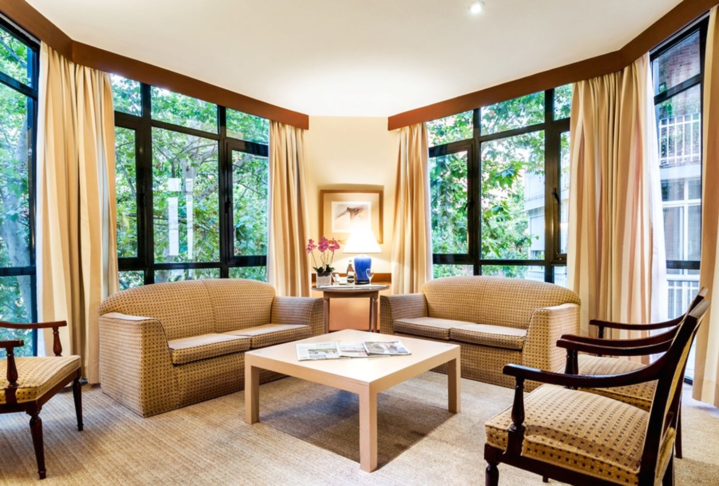 Espahotel-Plaza-Basilica-Room-4