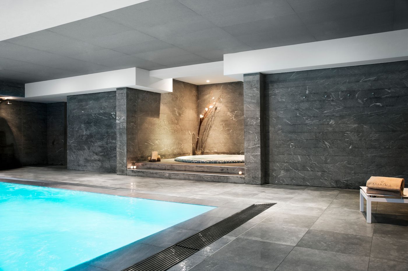 Relais-Spa-Chessy-Pool-44