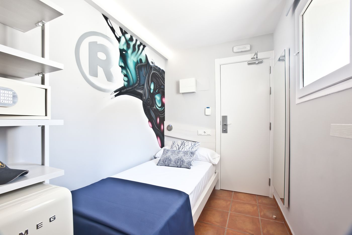 Hotel-Ryans-La-Marina-Room-39