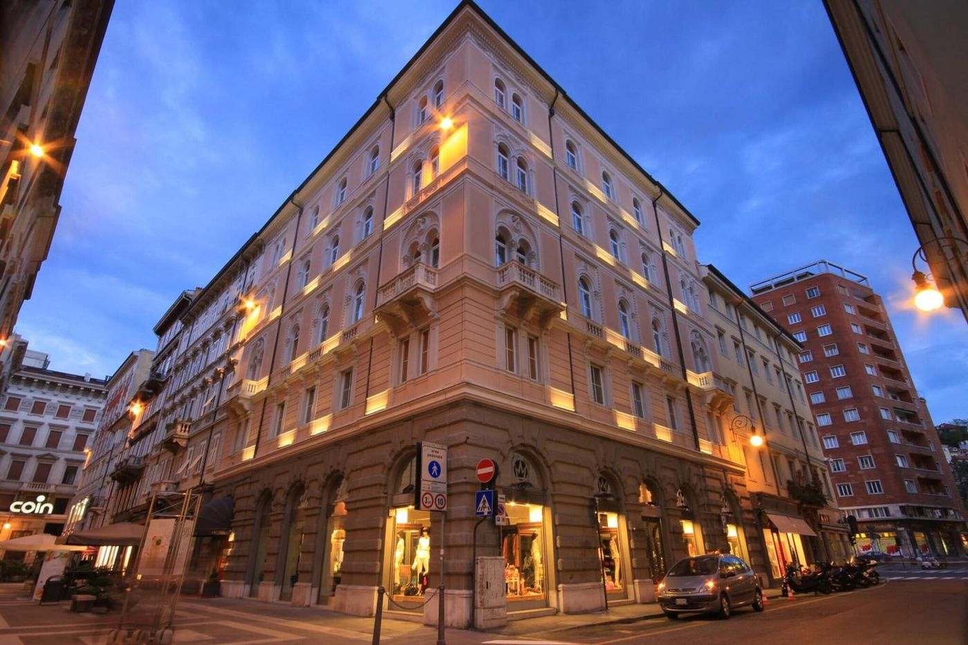 Hotel Continentale-Italy-TRIESTE-General view-2