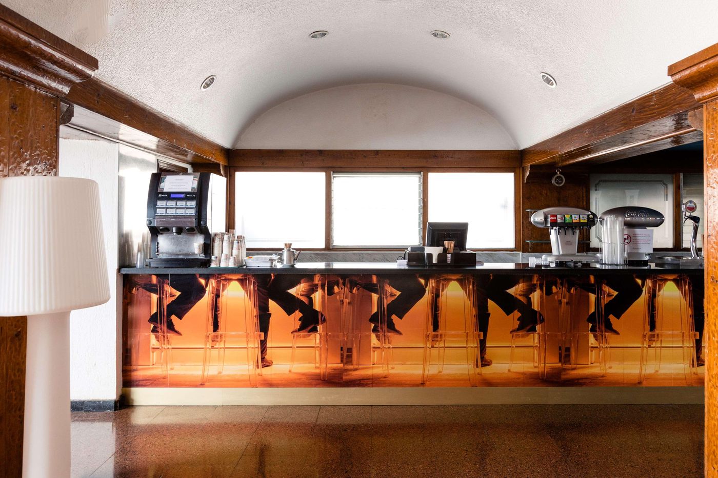 Catalonia-Punta-del-Rey-Bar-48