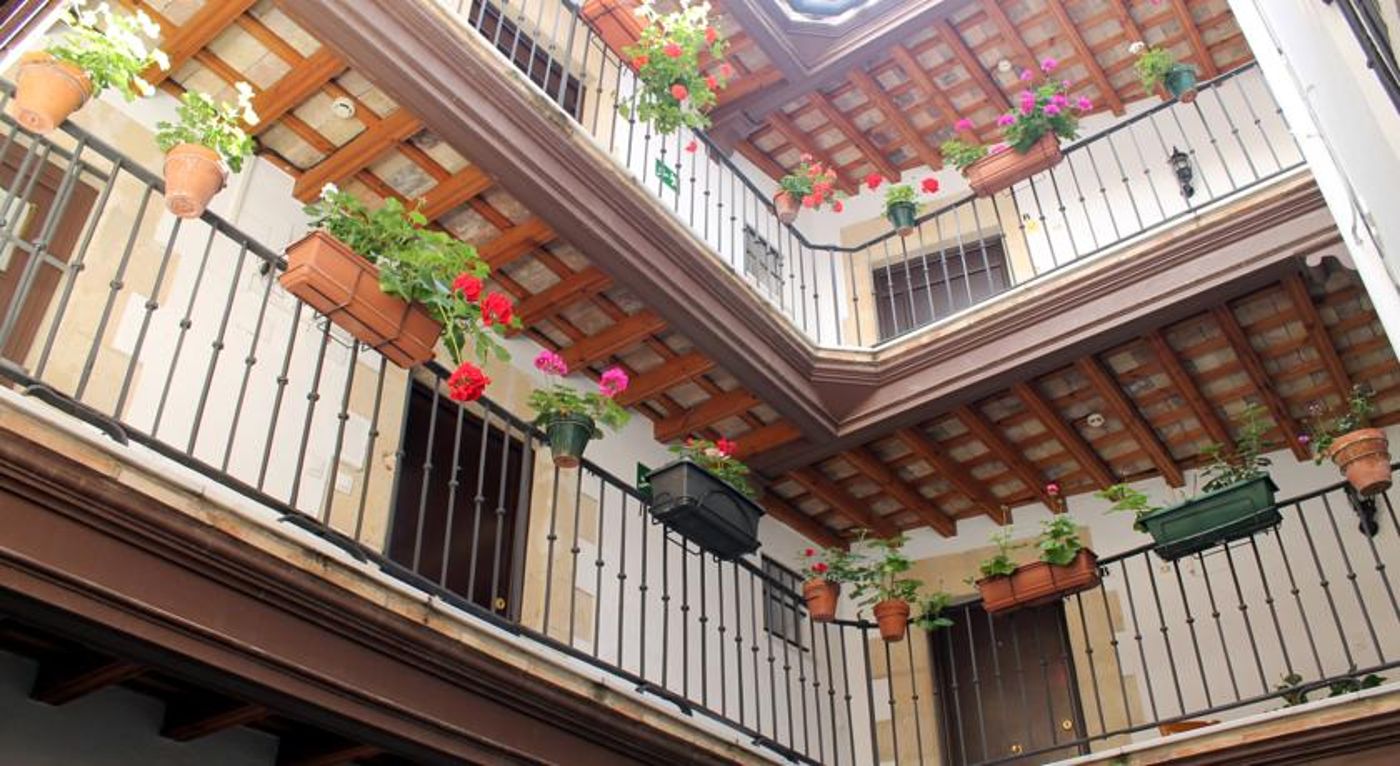 Casa-Palacio-de-Los-Leones-General-view-10