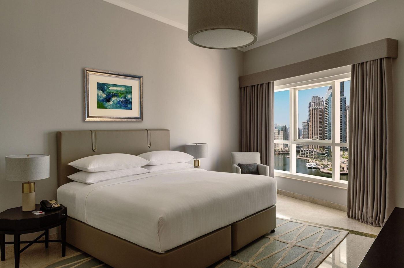 Dubai-Marriott-Harbour-Hotel---Suites-Room-4
