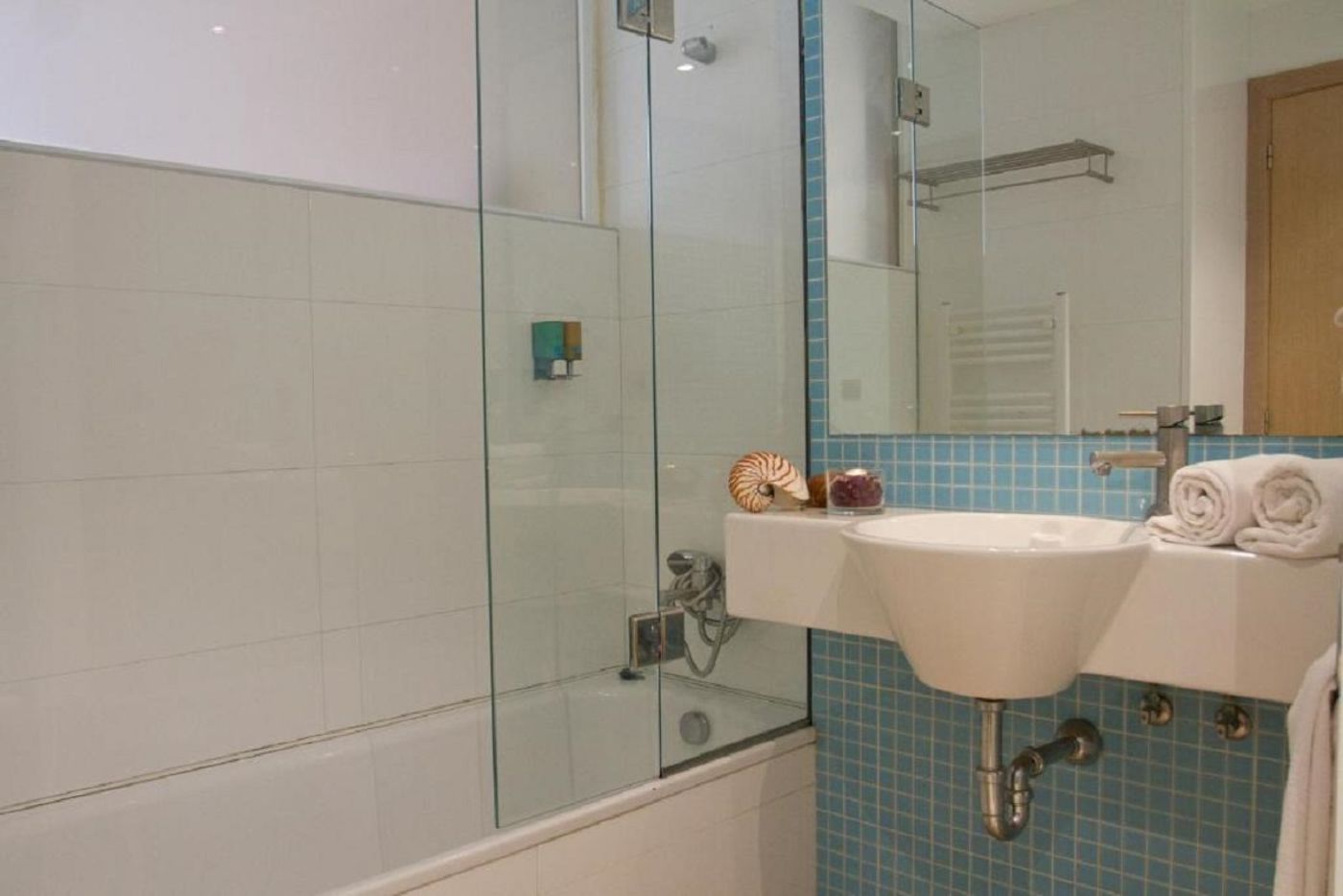 Dynastic-Hotel-Room-25