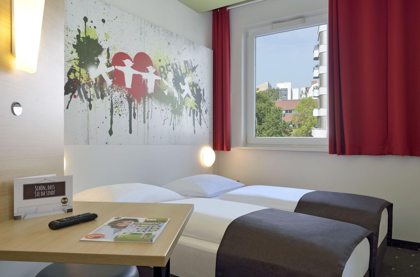 B-B-Hotel-Berlin-Potsdamer-Platz-Room-10