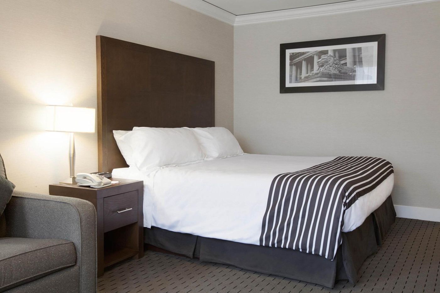 Sandman-Vancouver-City-Centre-Room-7