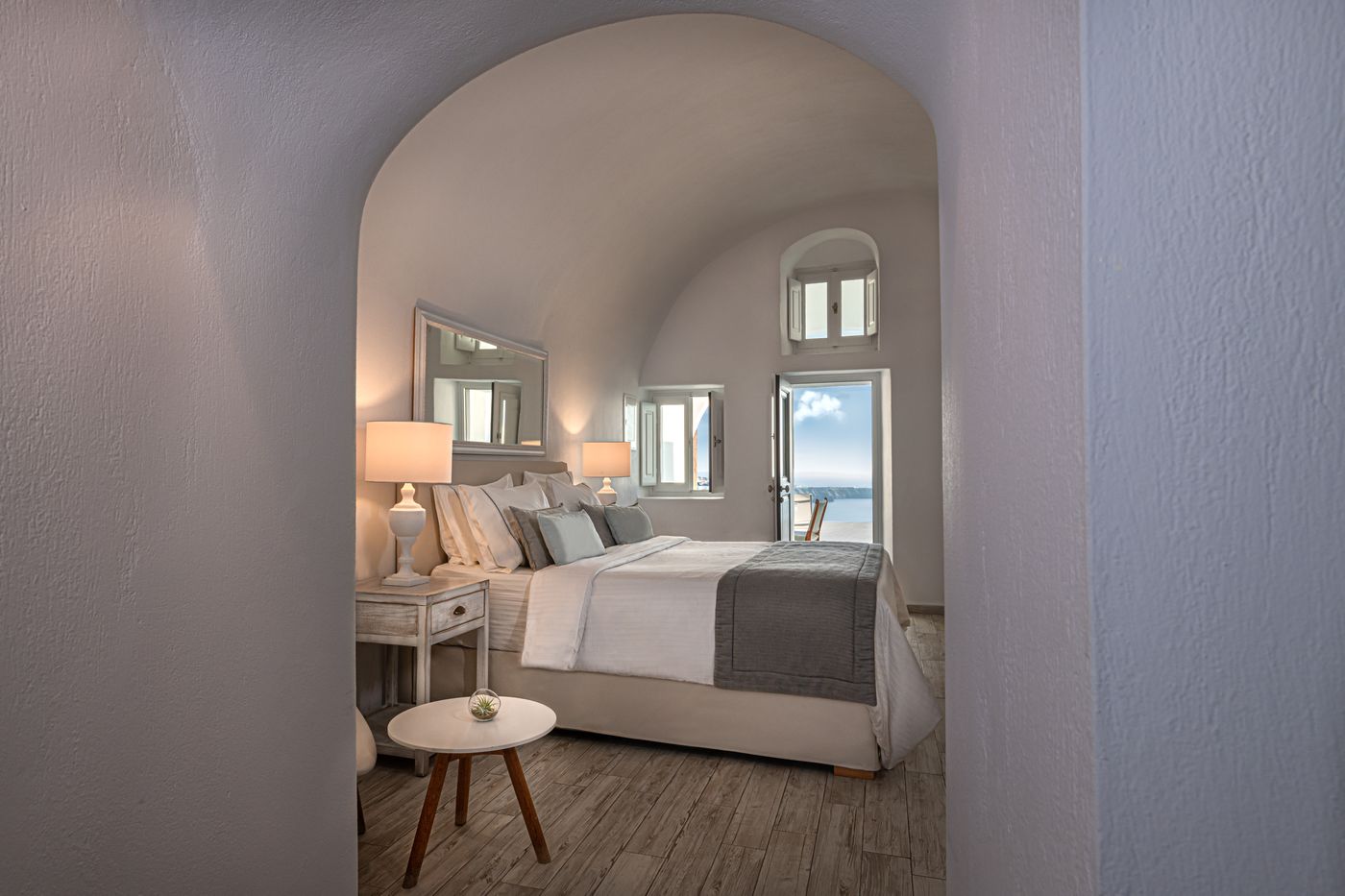 Aqua-Luxury-Suites-Room-22