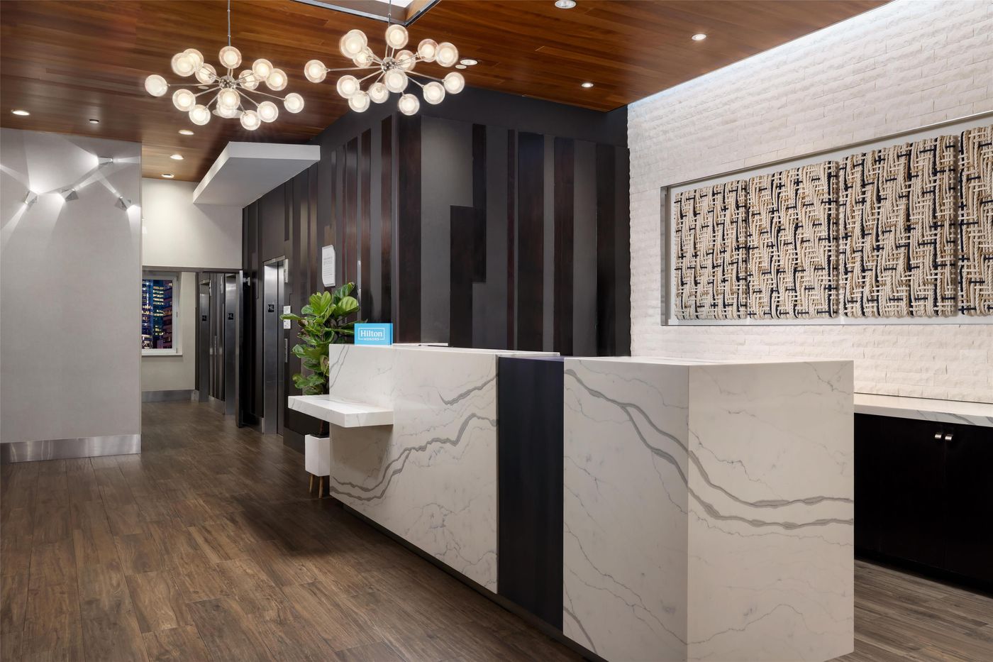 Hilton-Garden-Inn-New-York-Times-Square-Central-General-view-17