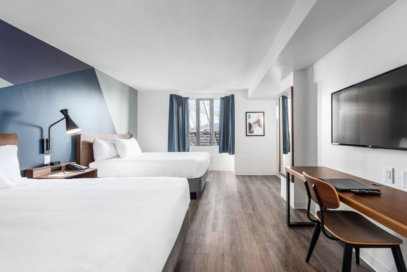 YWCA-Hotel-Vancouver-Room-14