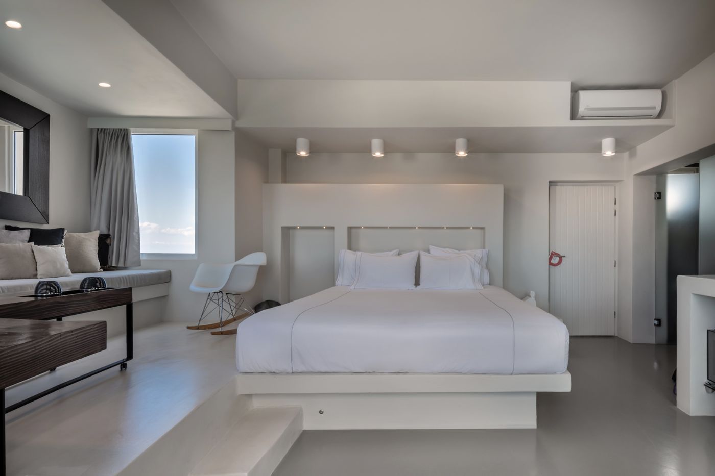 West-East-Suites-Room-34