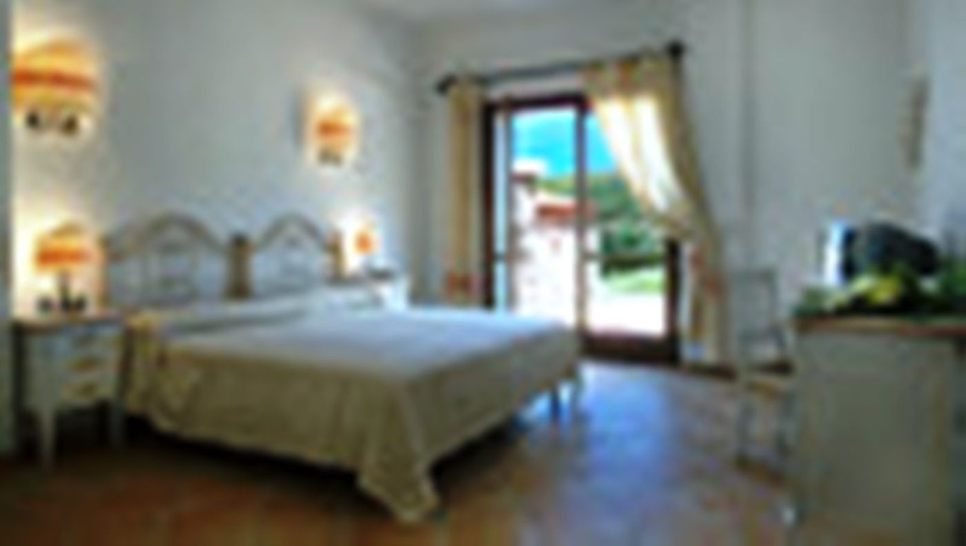 Hotel-Relais-Valkarana-Room-60