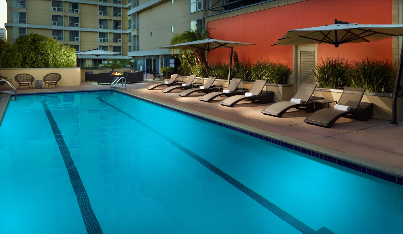 Omni-Los-Angeles-Hotel-at-California-Plaza-Pool-71