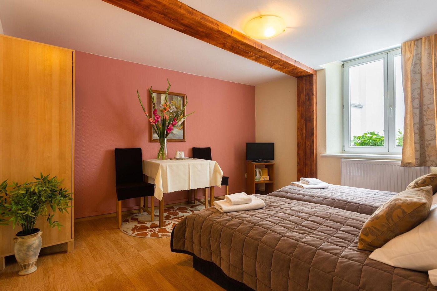 Unikat-Guest-Rooms-Room-4