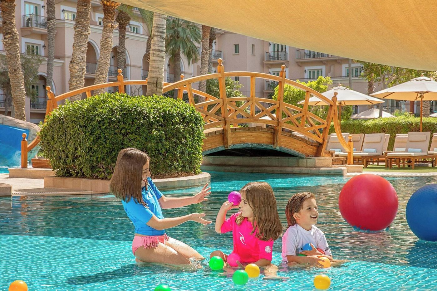 The-Ritz-Carlton--Dubai-Pool-23