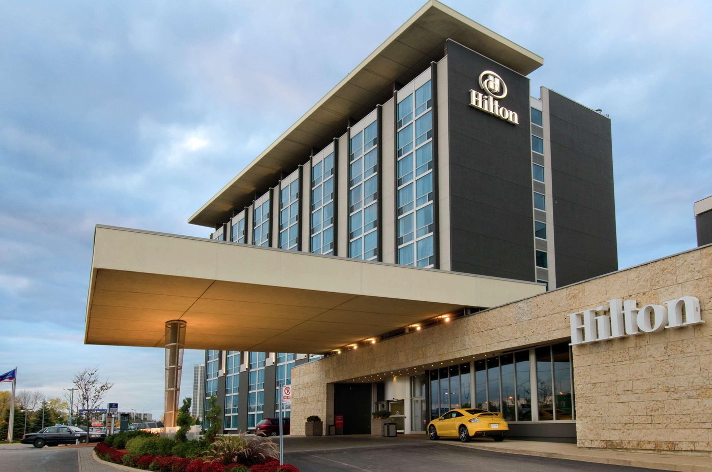 Hilton Toronto Airport Hotel & Suites-Canada-MISSISSAUGA-General view-1