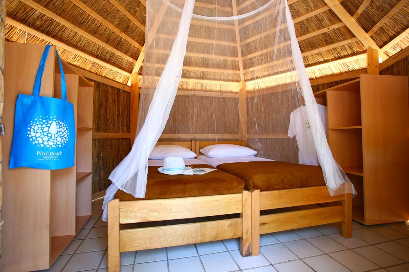 Pine Beach Pakostane