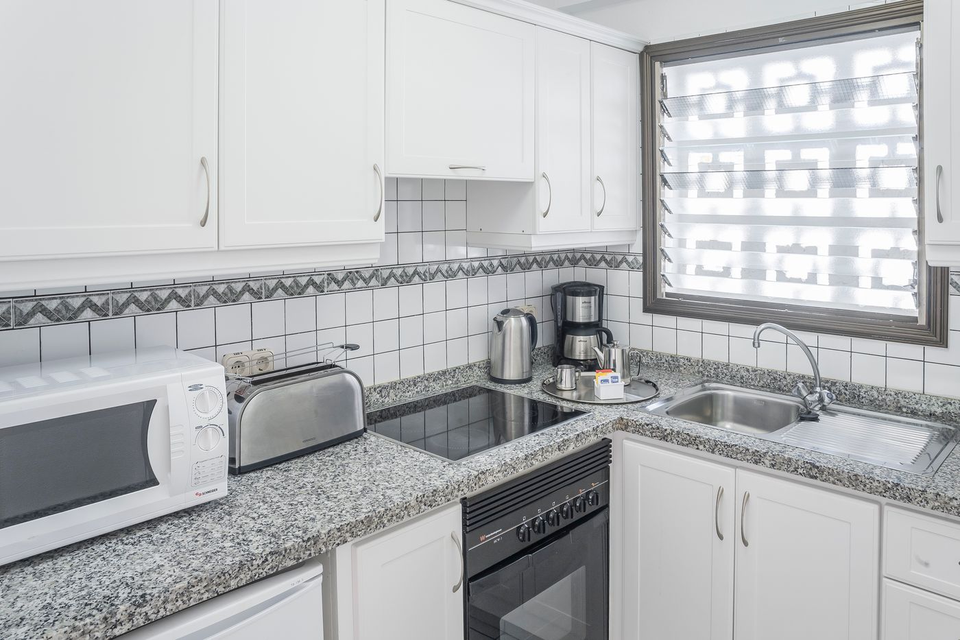 Sunset-Bay-Club-Room-40