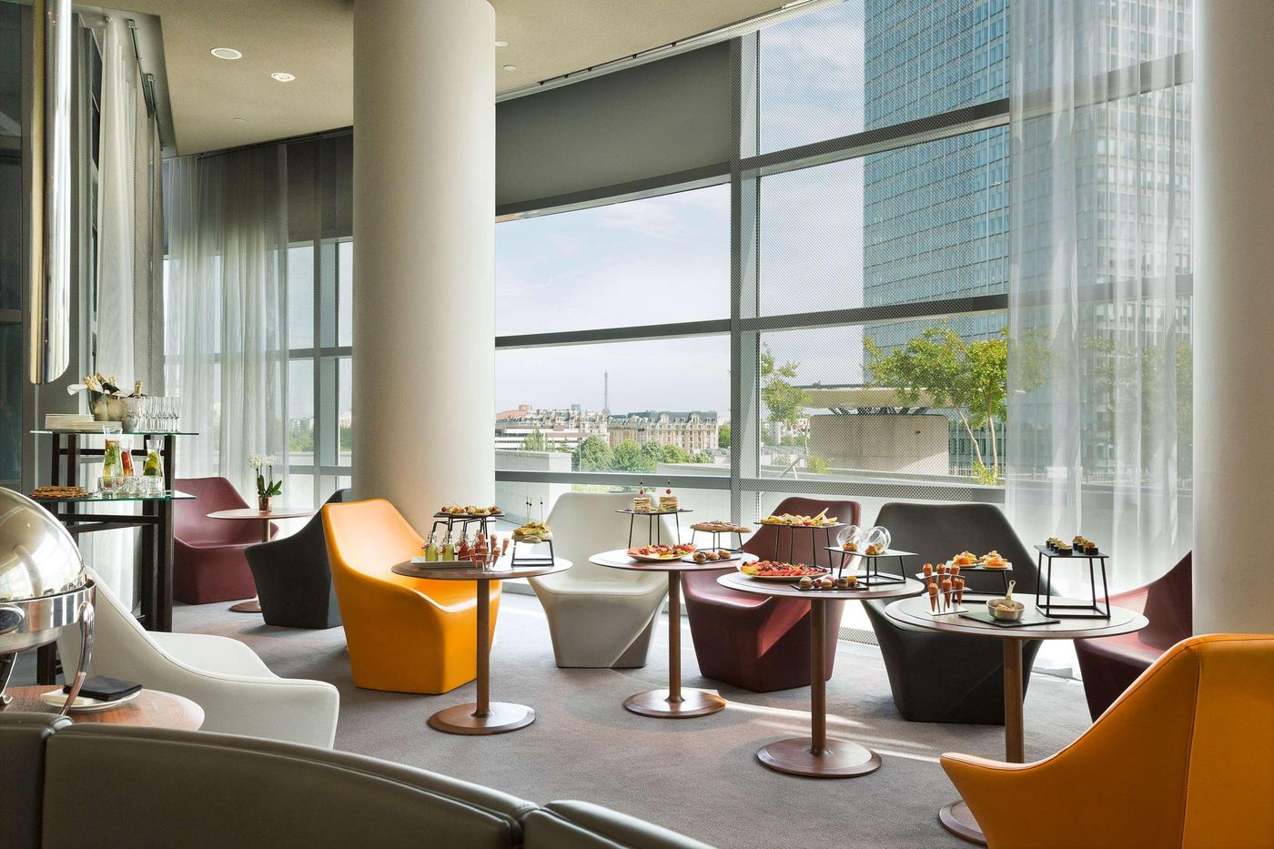 Melia-Paris-La-Defense-Restaurant-2