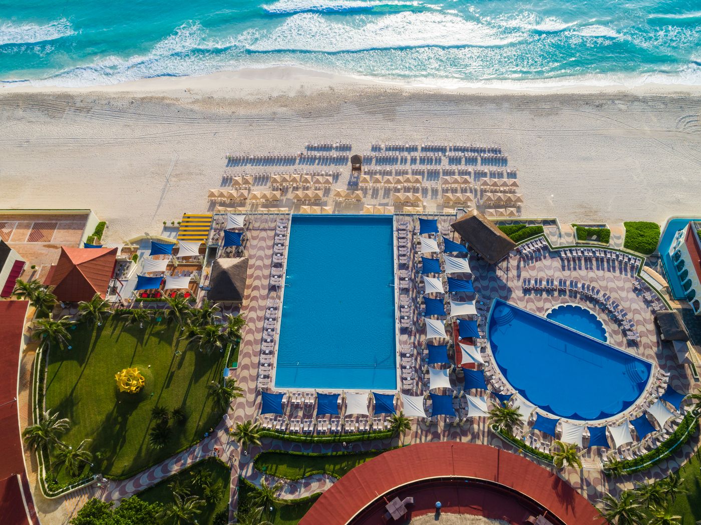 Crown Paradise Cancun