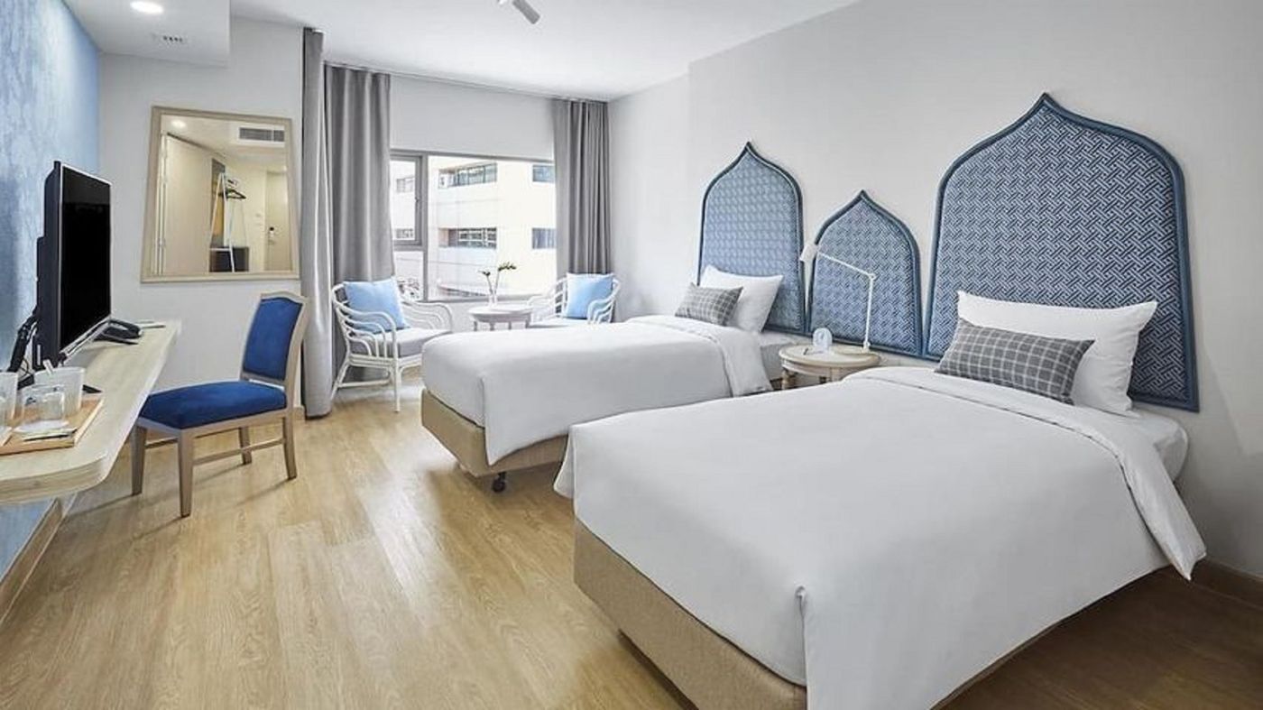 56-Surawong-Hotel-Bangkok-Room-13