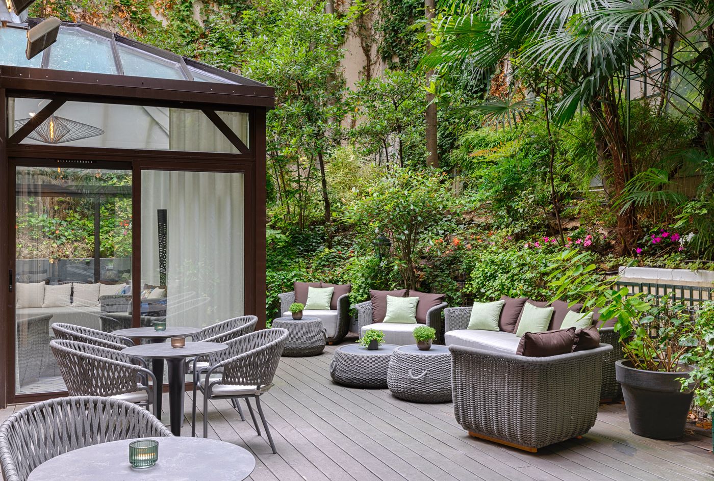 Garden-Elysee-Terrace-35