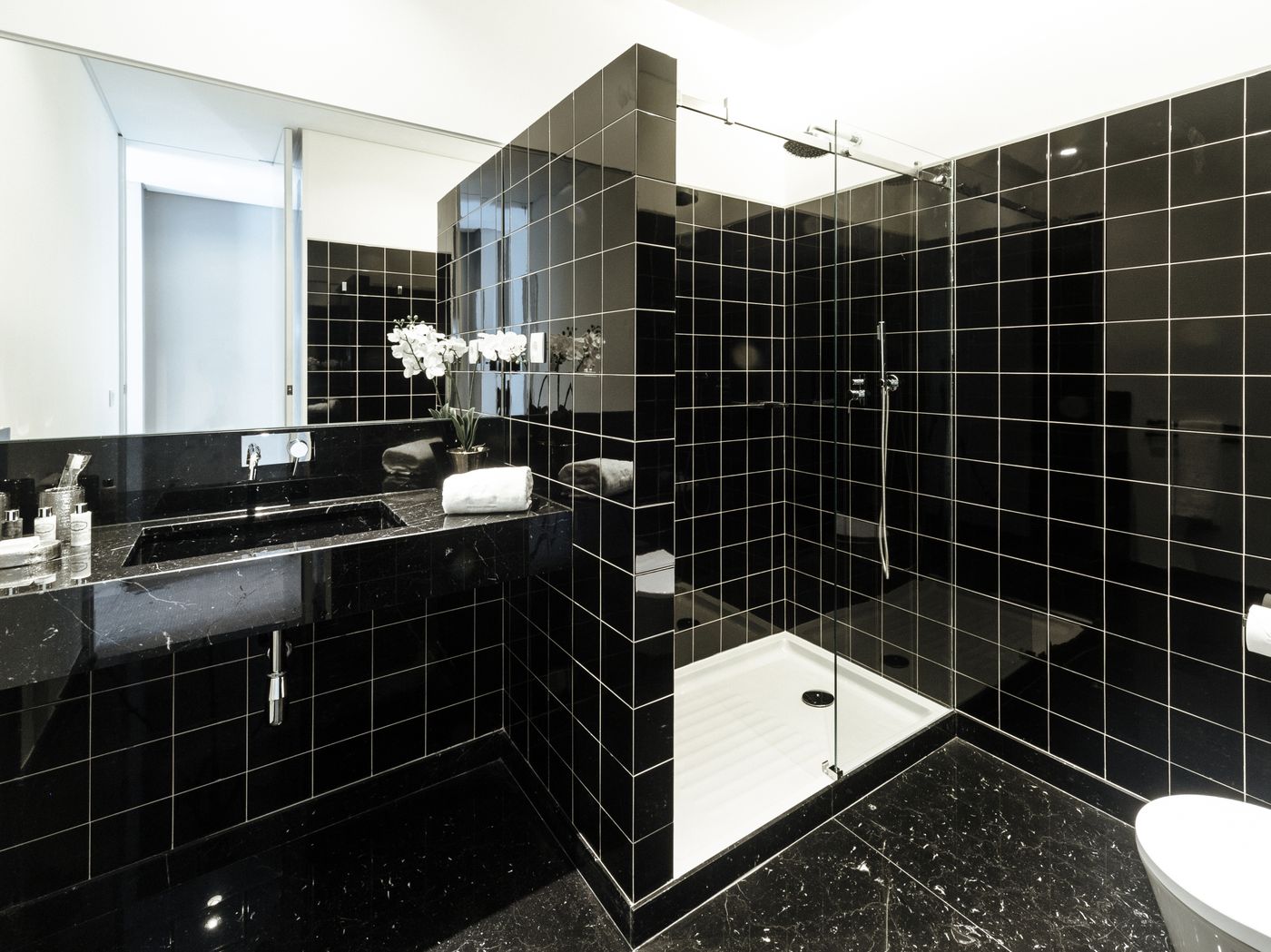 Dear-Lisbon-Gallery-House-Room-26