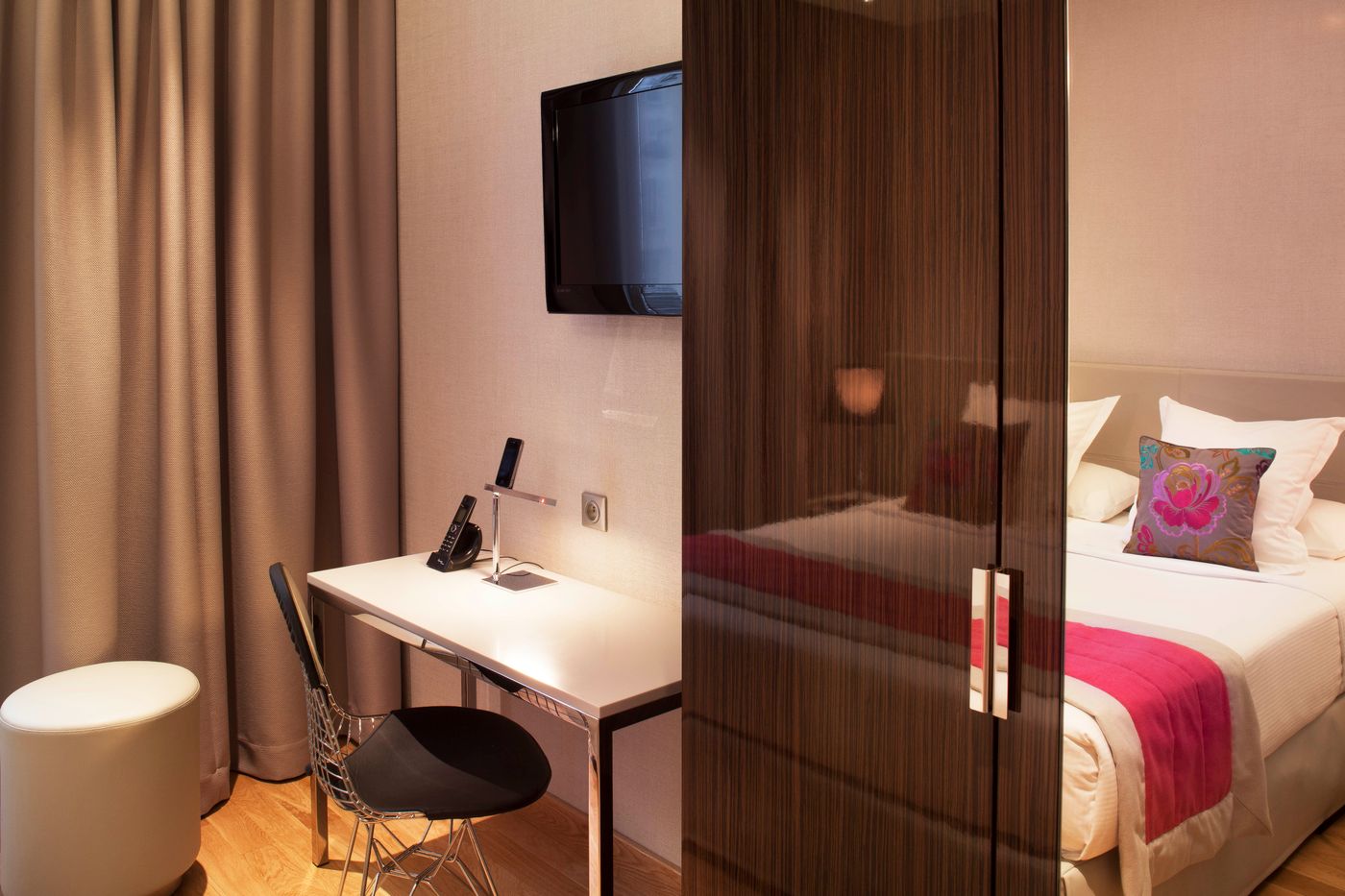 Tourisme-Avenue-Room-23