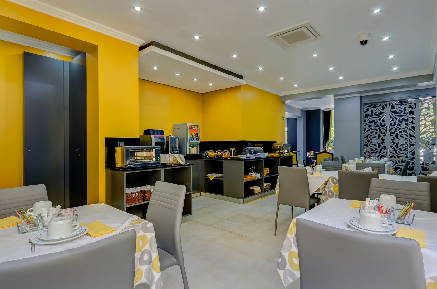 Hotel-Avenida-Park-Restaurant-13