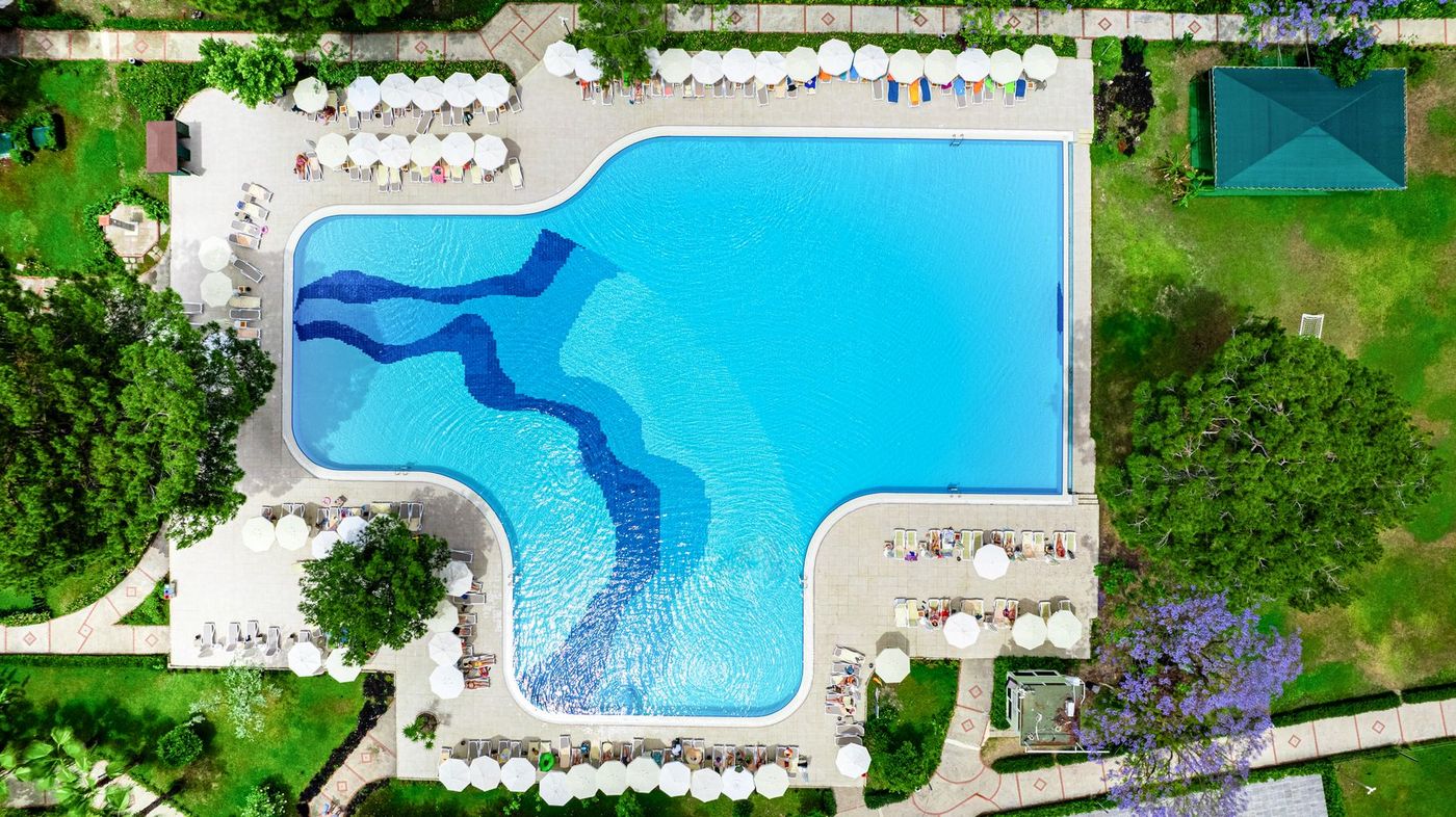 Ma-Biche-Kemer-Pool-16