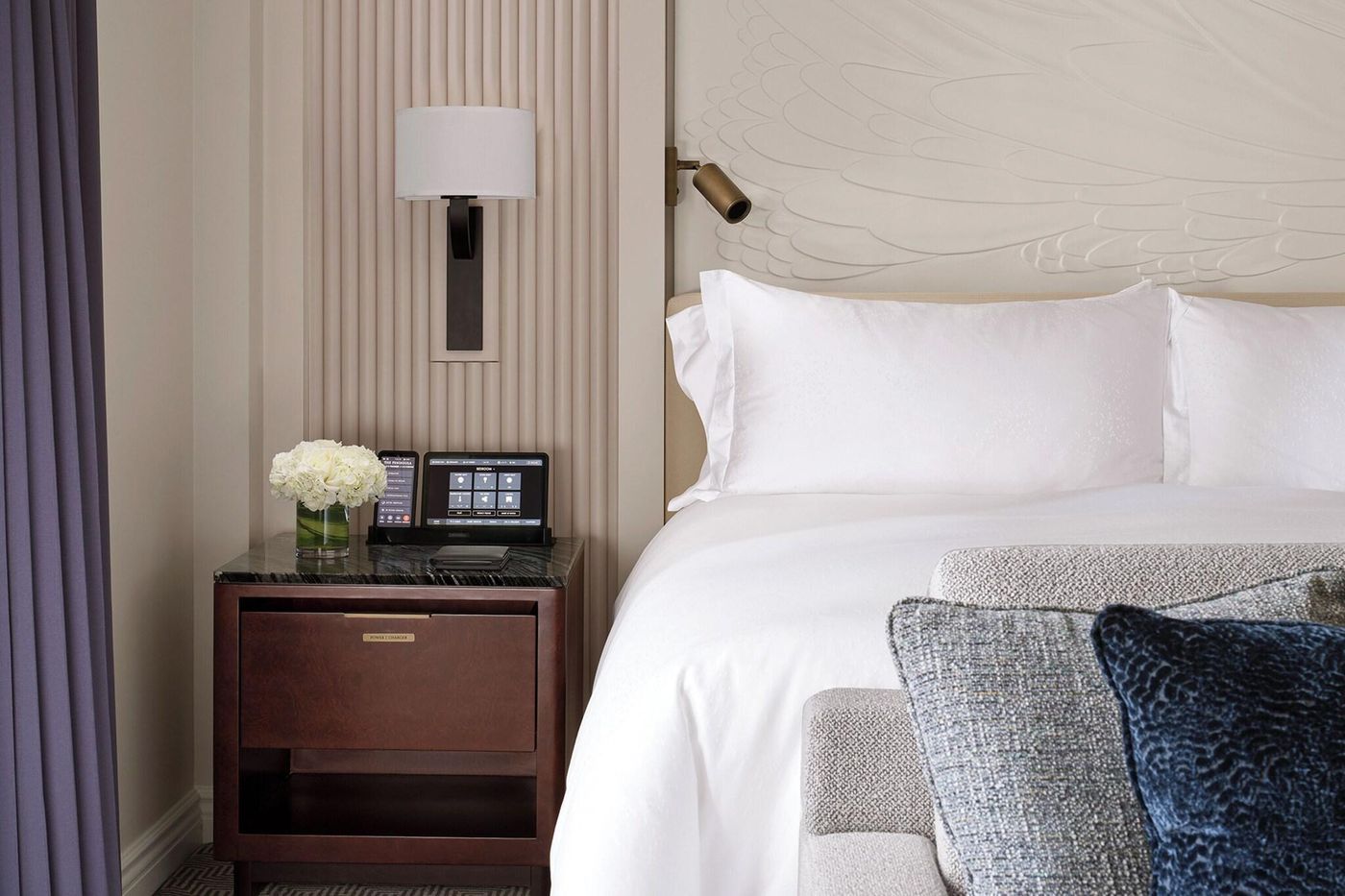 The-Peninsula-New-York-Room-17