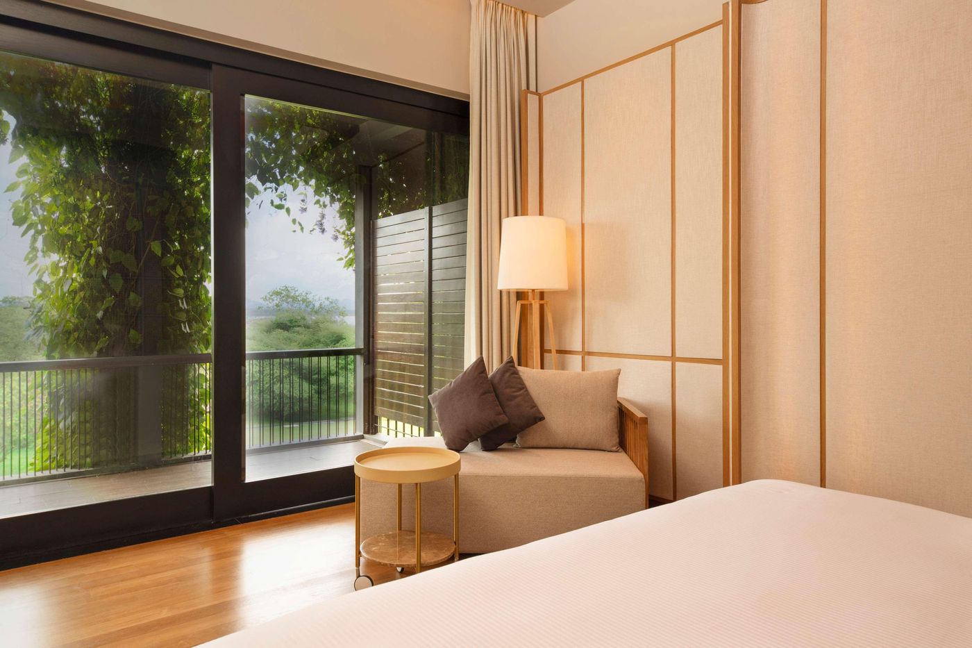 DoubleTree-by-Hilton-Weerawila-Rajawarna-Resort-Room-41