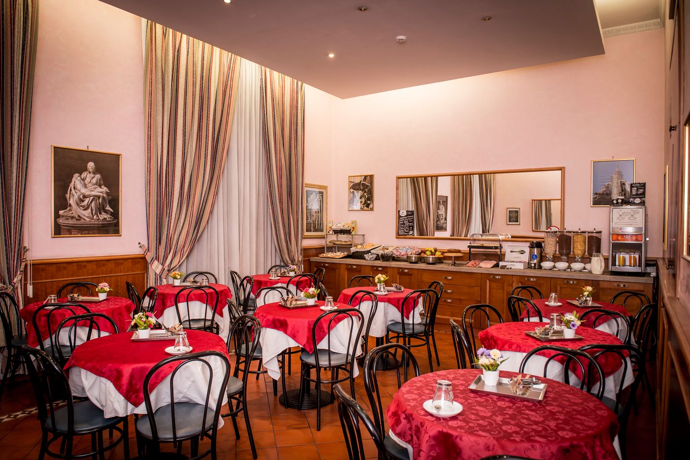 Emmaus-Restaurant-43