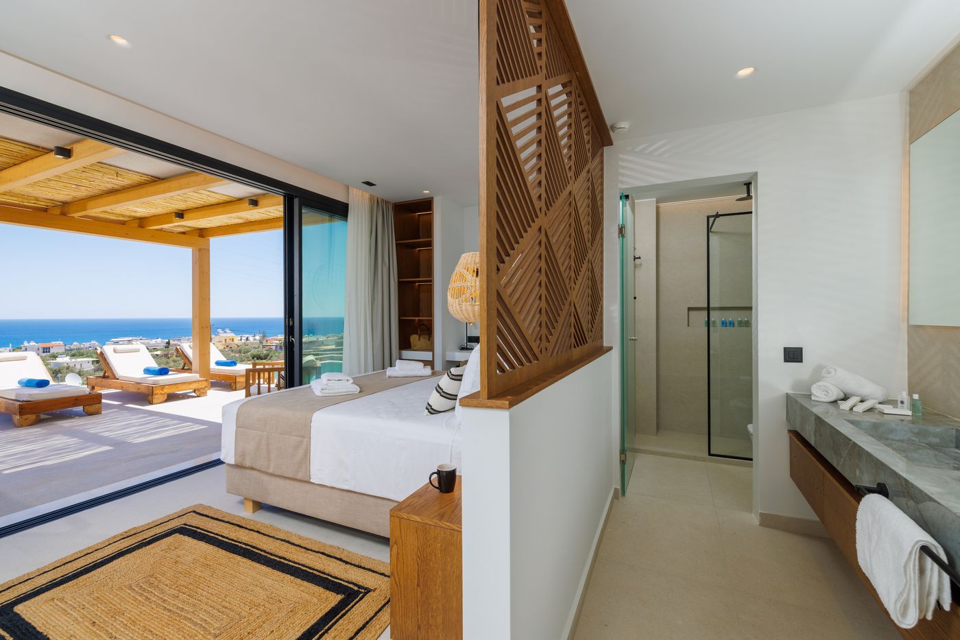 Deos Luxury Suites - Adults Only