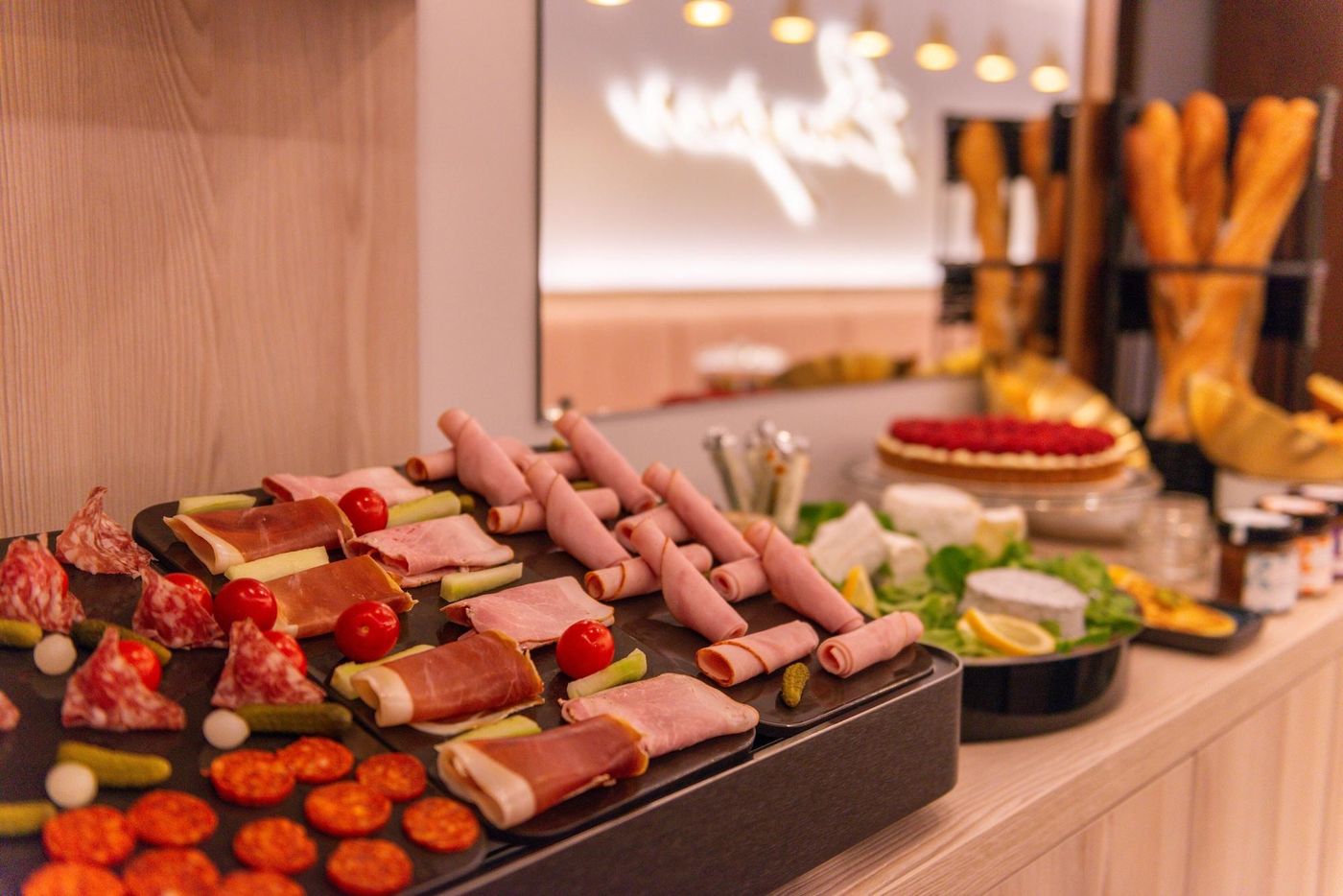 Hotel-Le-Milie-Rose-Restaurant-24