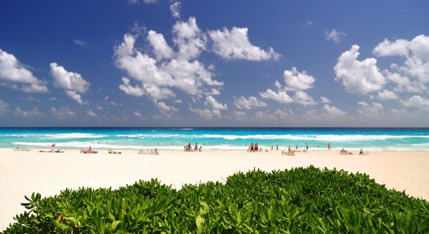 The-Pyramid-at-Grand-Oasis-Beach-96