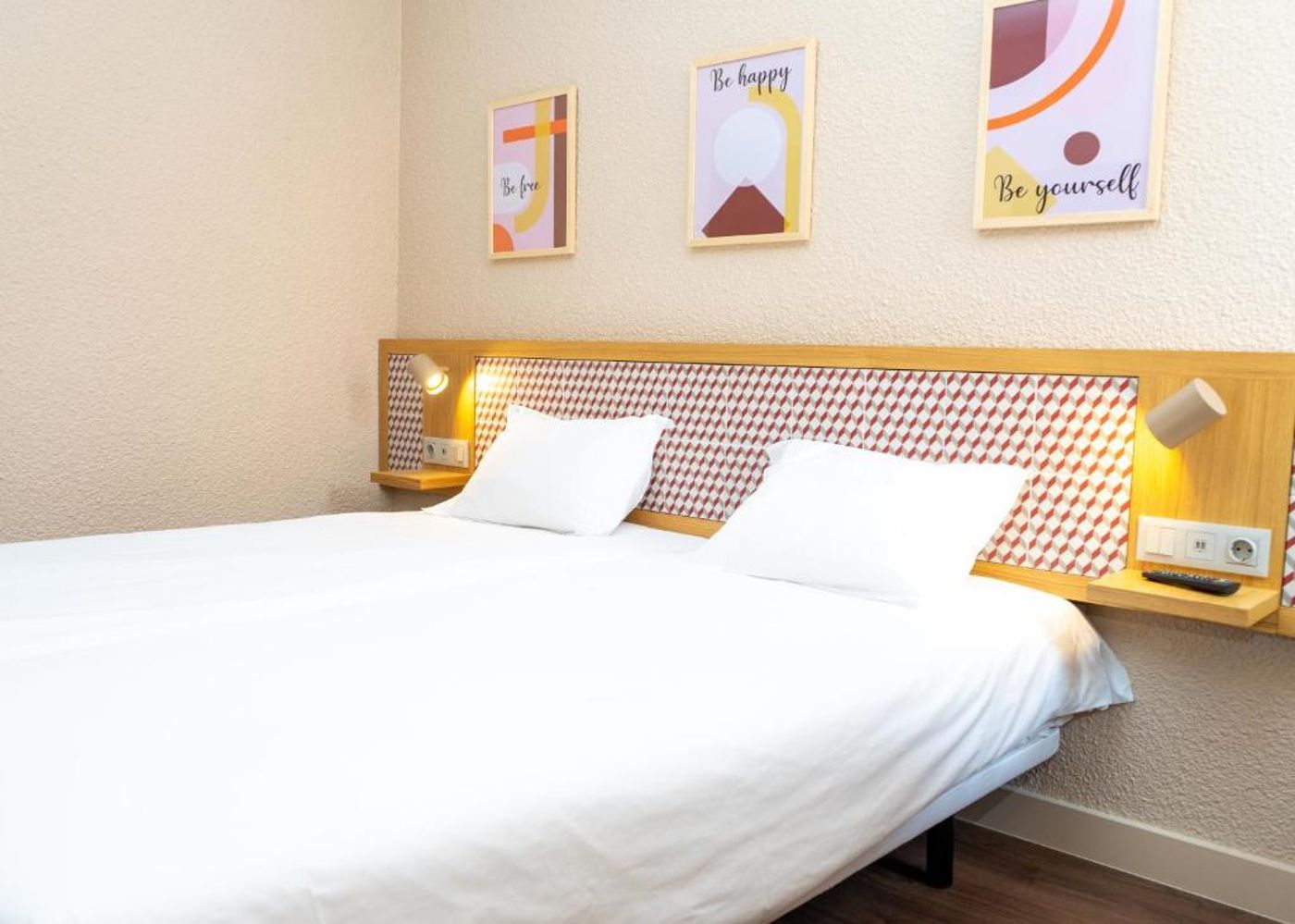 Flag-Lisboa-Oeiras-Room-12