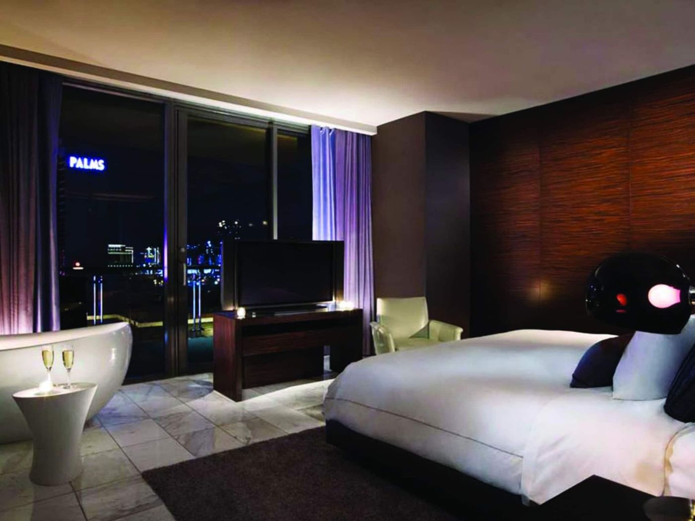 Palms-Place-Hotel-and-Spa-Room-27