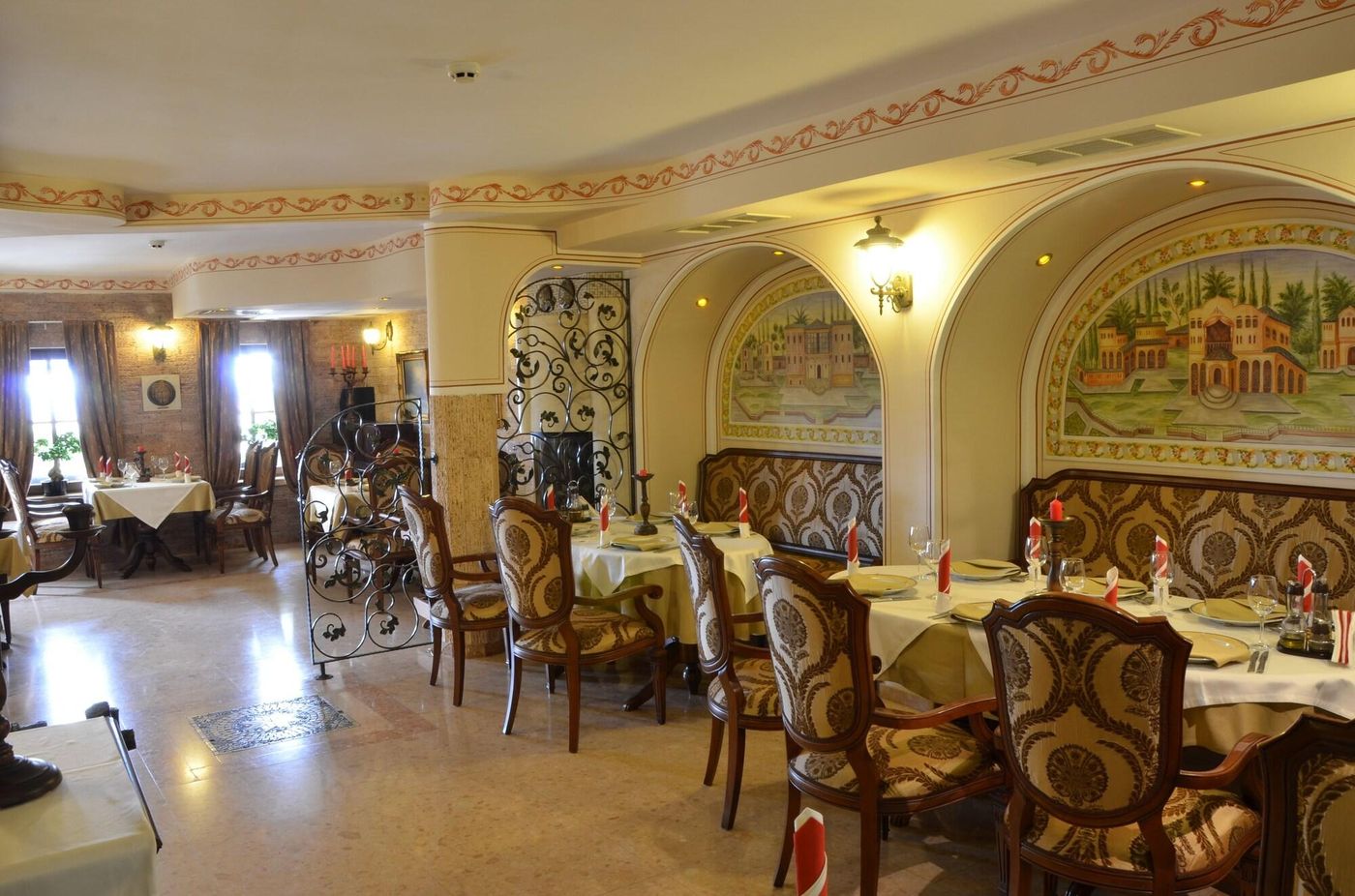 Boris-Palace-Restaurant-37