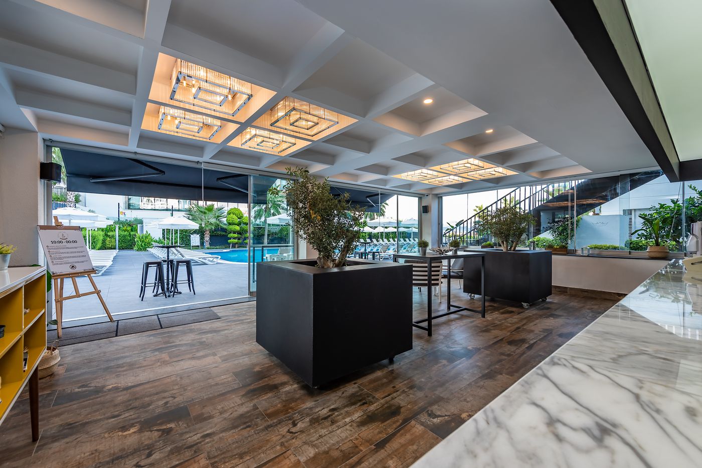 White-City-Resort-and-Spa-Hotel-Bar-50