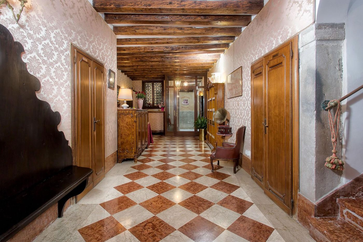 Locanda Novo-Italy-Venezia-Lobby-10