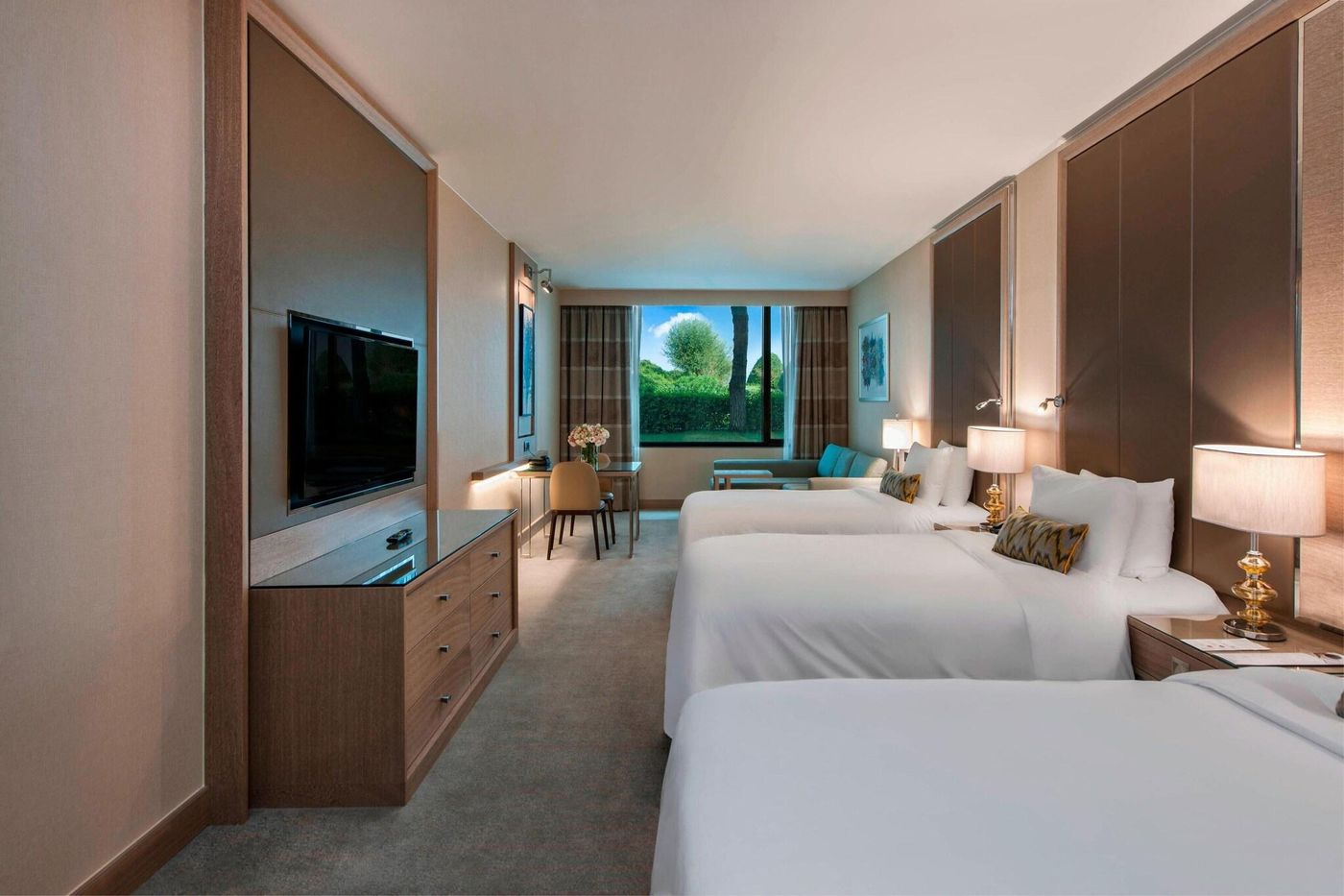 Renaissance-Polat-Istanbul-Room-37