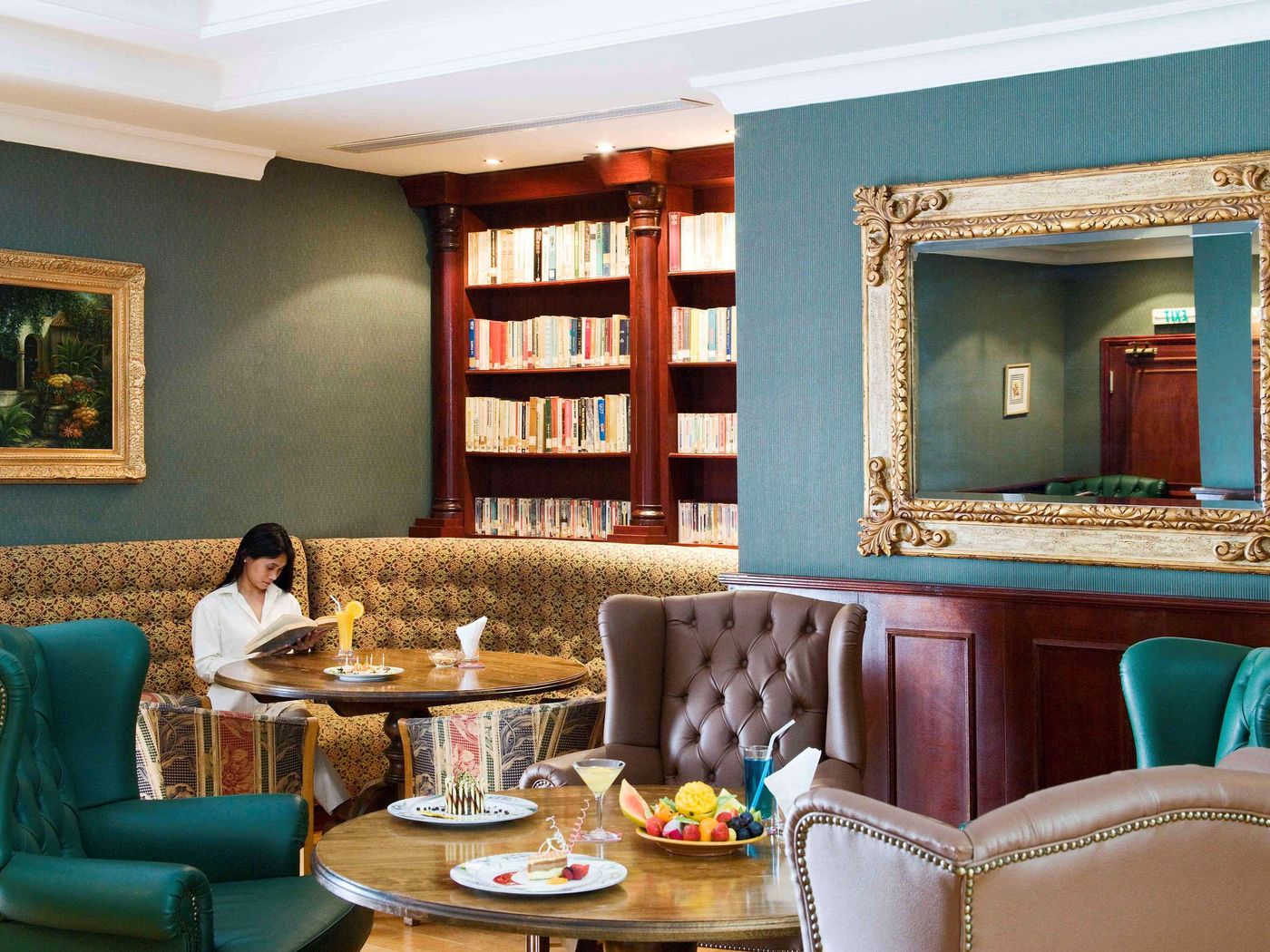 Treffen-House-Doha-Bar-5