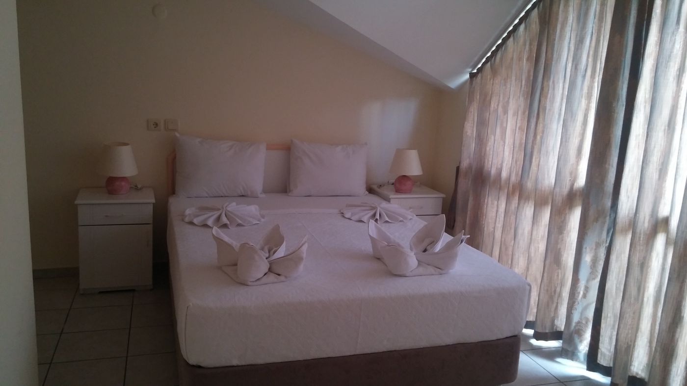 Sahin-Palace-Apartments-Room-30