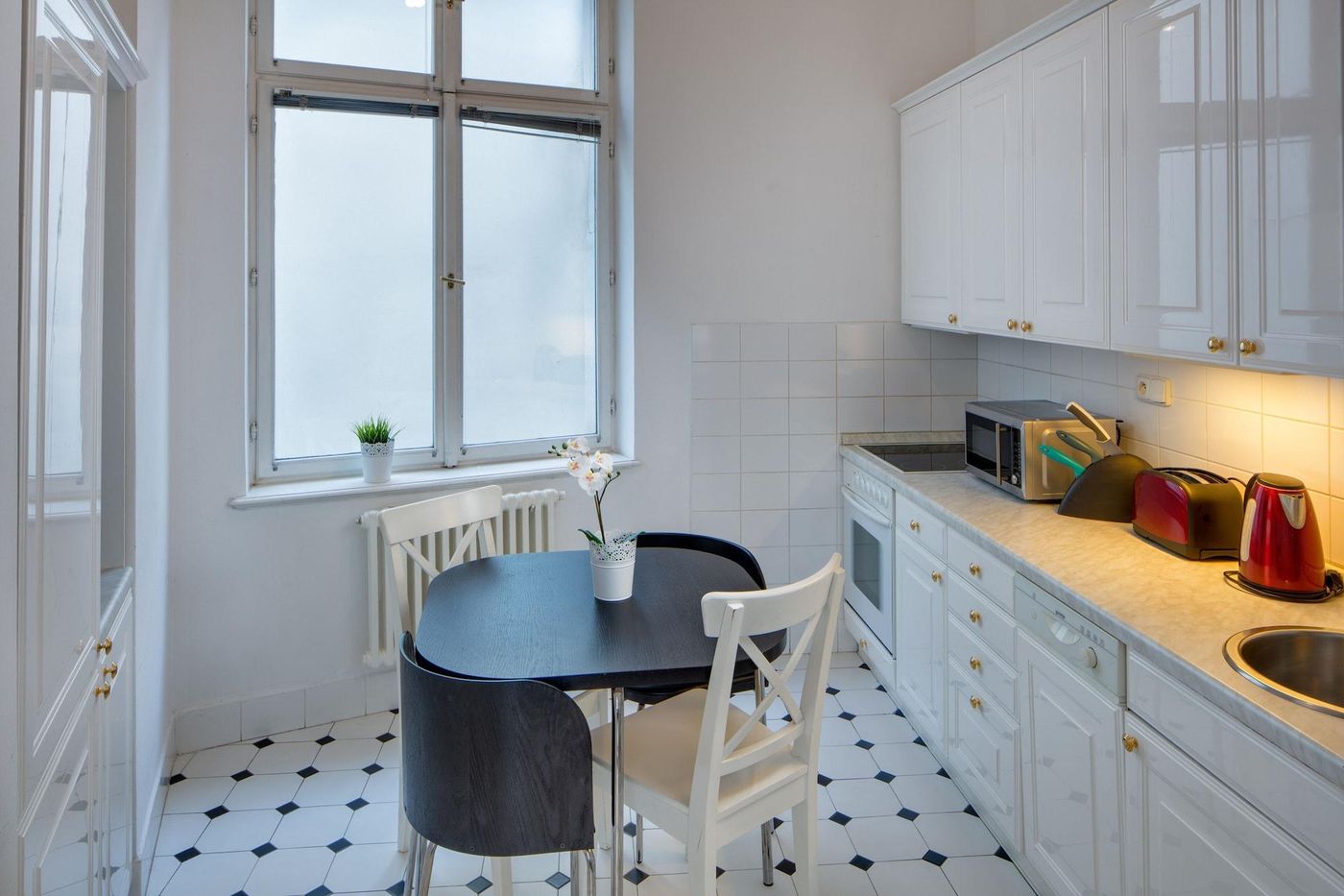 Old-Town-Square-Apartments-Room-25