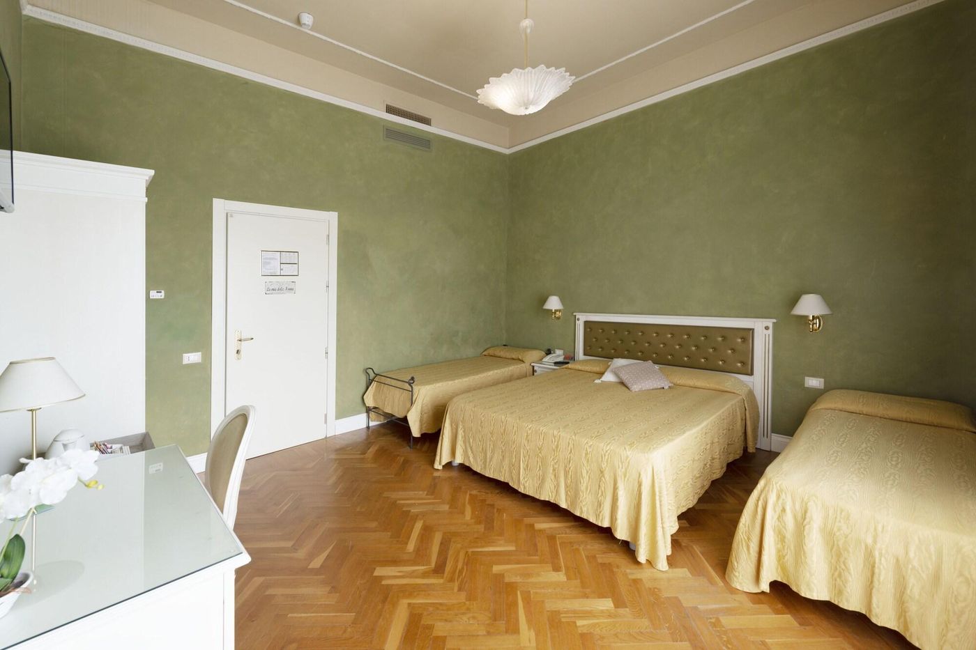 Hotel-Gennarino-Room-6