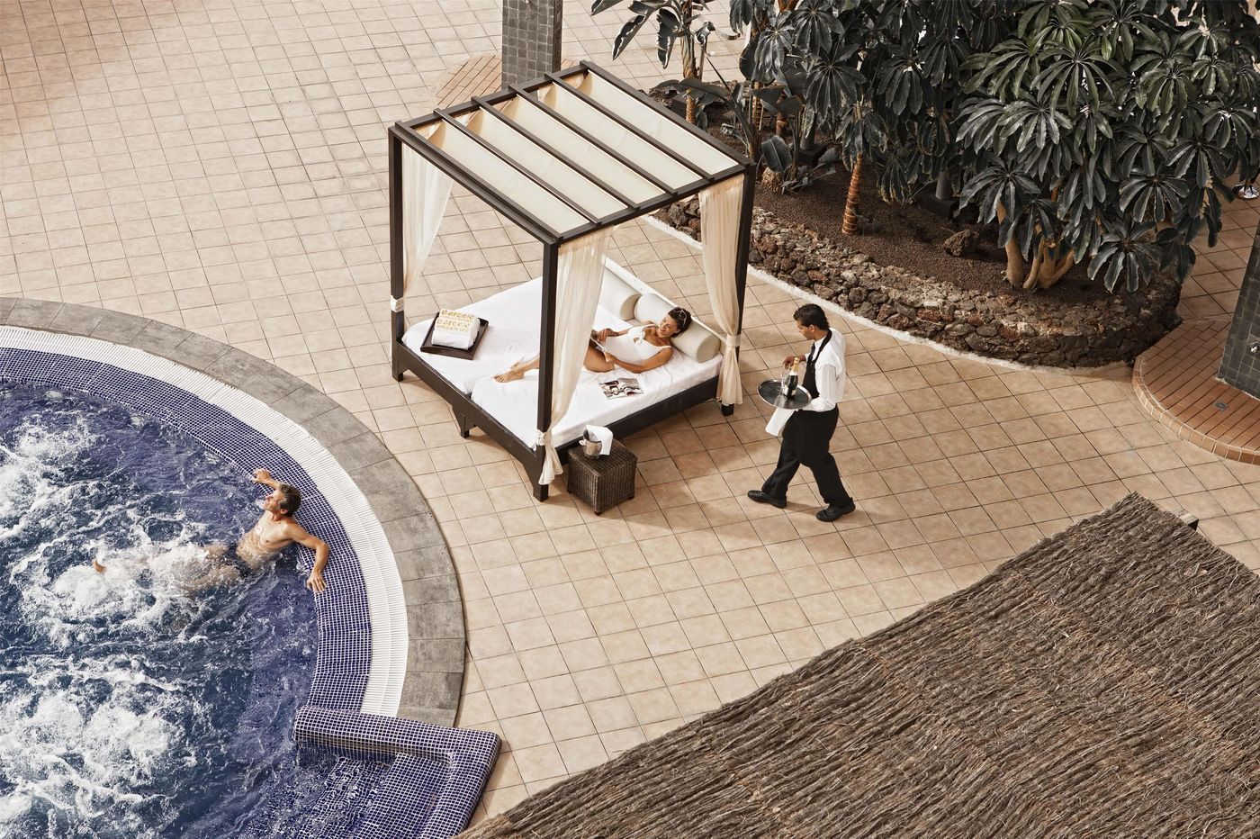 Occidental-Jand----a-Royal-Level-Pool-25