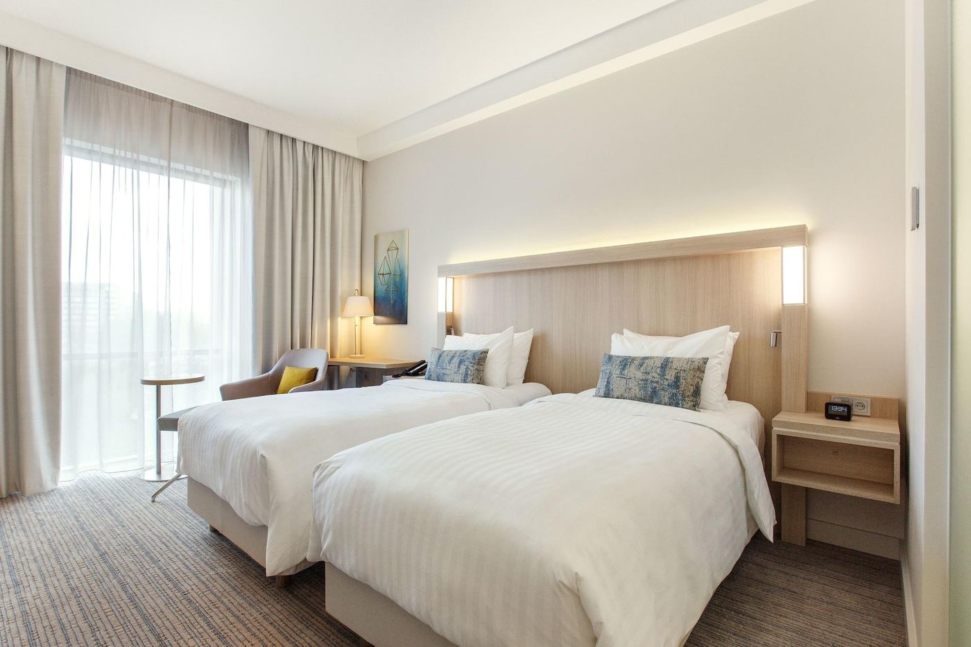 Courtyard By Marriott Bucharest Floreasca - Romania - Bucharest - Room - 5