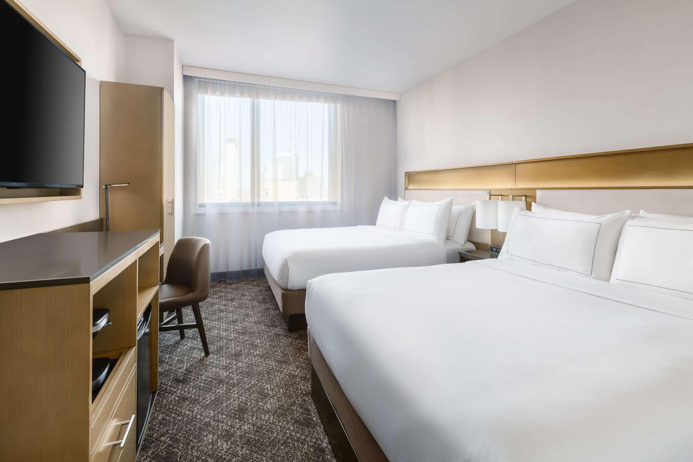 DoubleTree-by-Hilton-New-York-Times-Square-South-Room-16